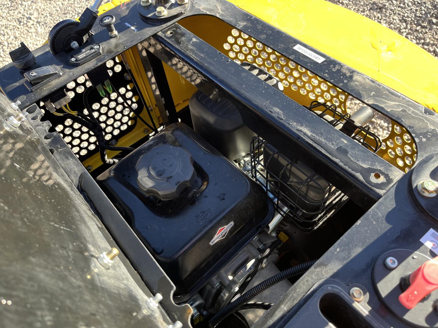 ./imagenes/INVOICE/2019/17383/MINIEXCAVADORA AGROTK QH12 (22).JPG